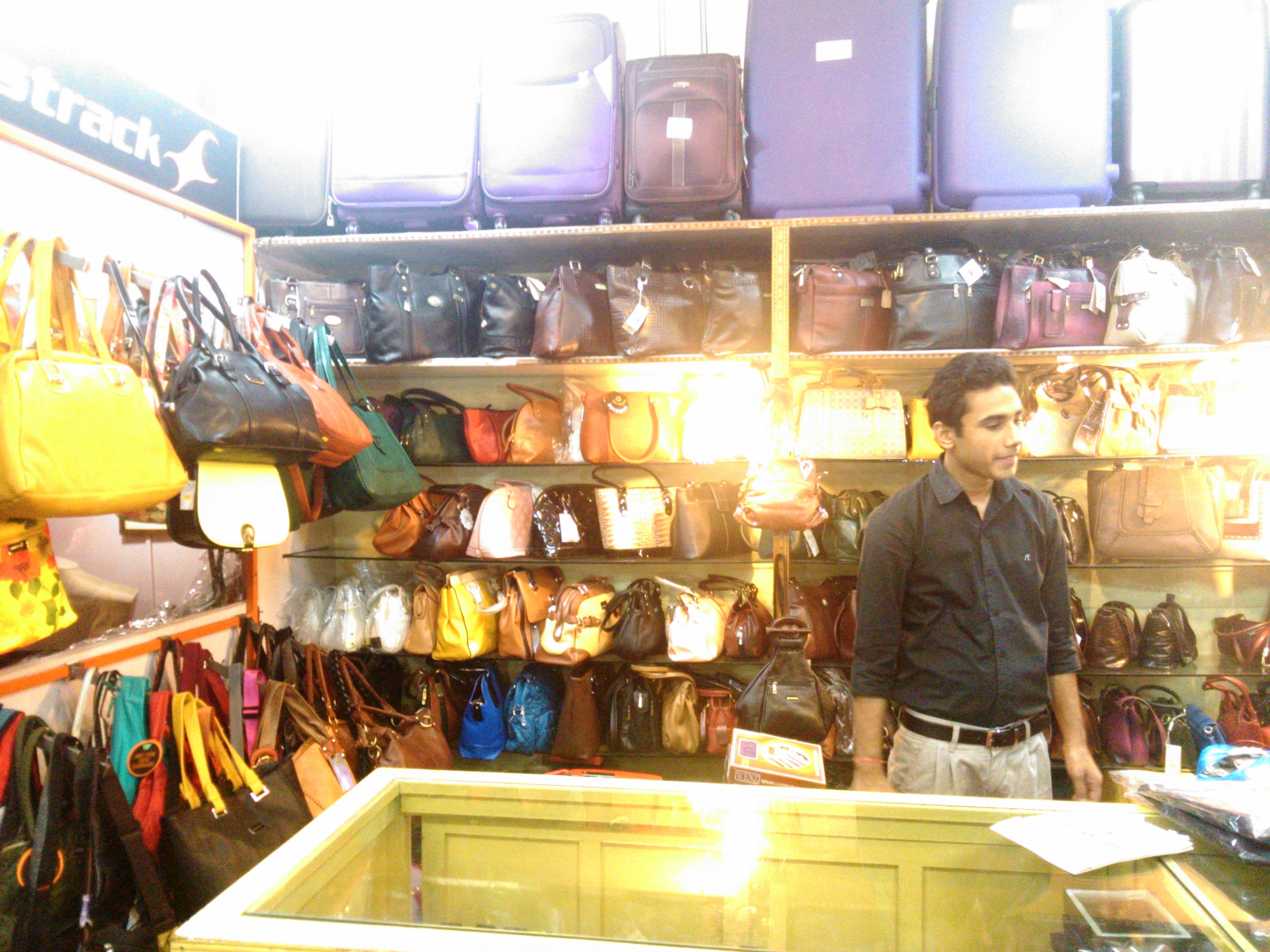 Awesome bag shop in Connaught Place, New Delhi